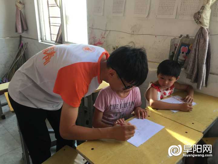 图2简笔画教学.jpg