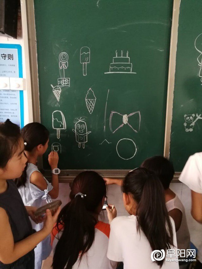 图4孩子们的杰作.jpg